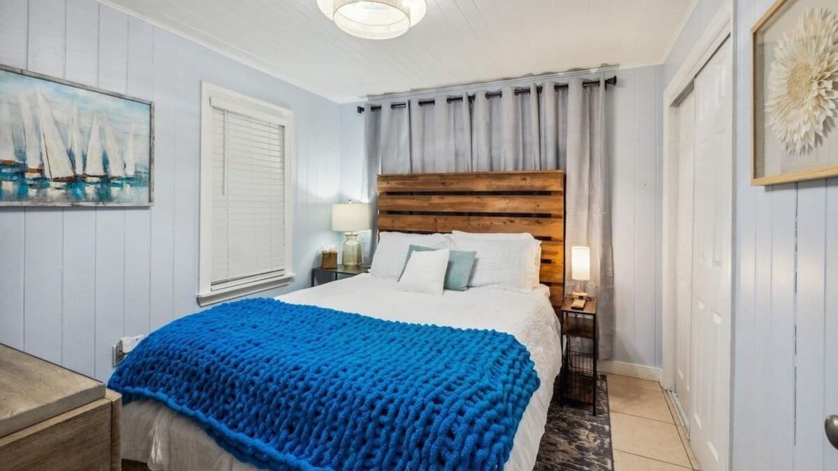 South Sarasota Cottage | Lil John Coastal Cottage Near Siesta Key Beach