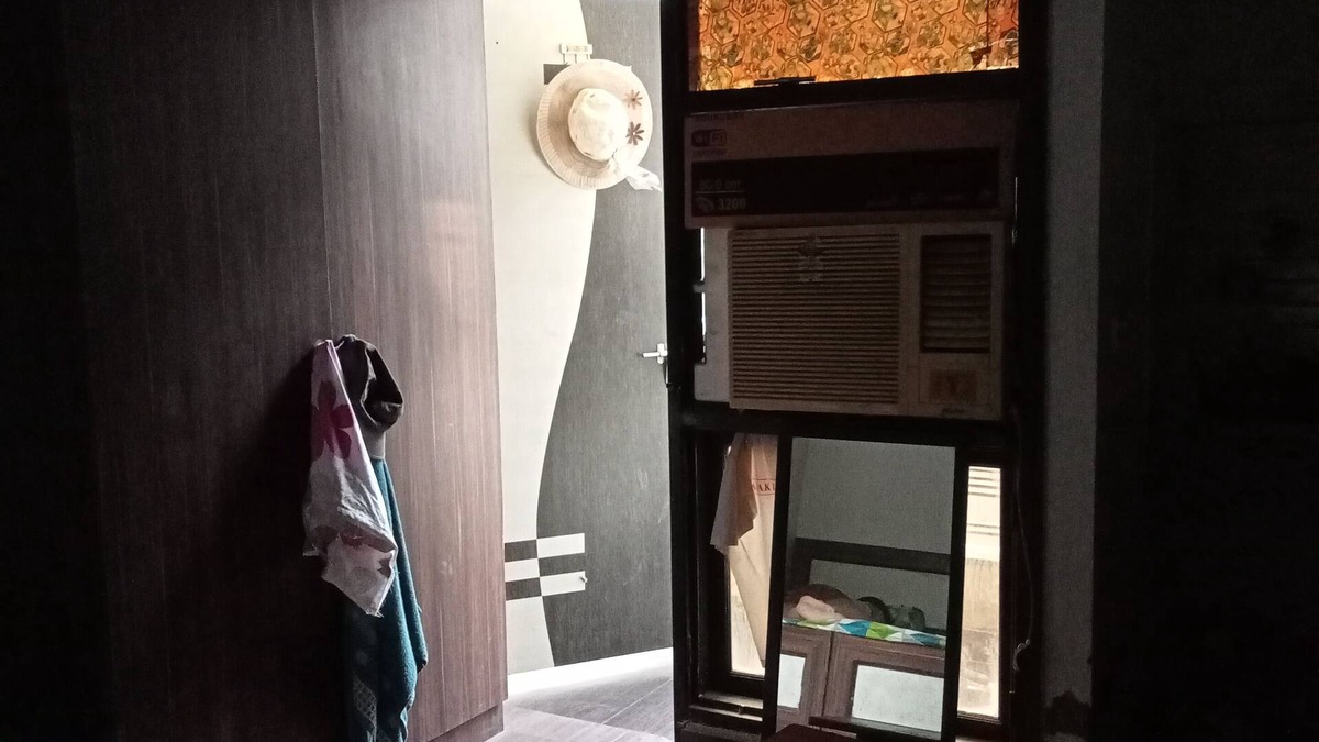 Udyog Vihar House | Lil roof inn