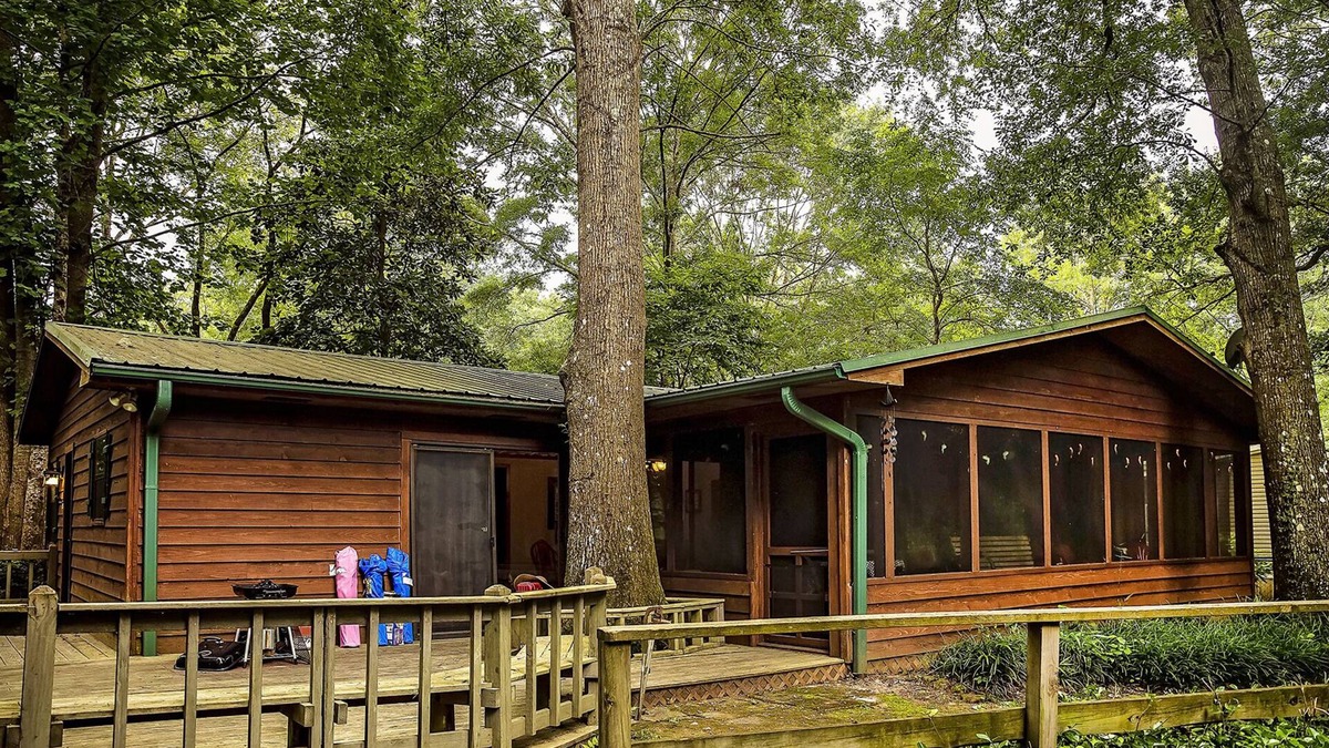 Wilburn House | Lil Shangri-La on the Little Red River -walk in river access