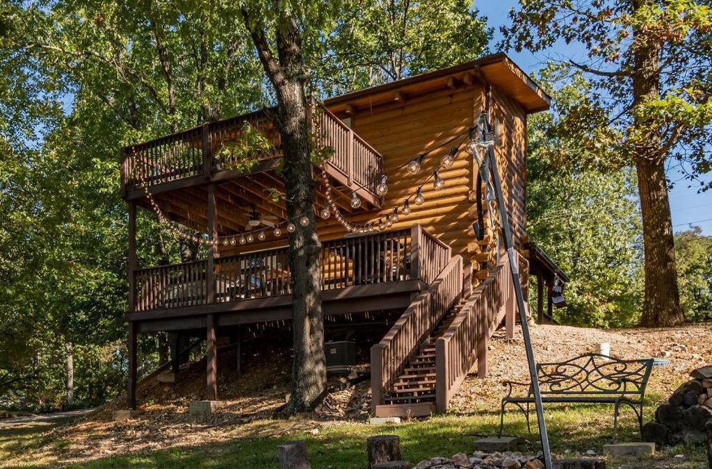 Branson Cedars House | Lil' Treehouse Cabin