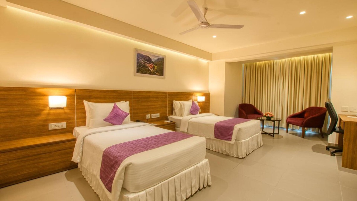 Jayanagar Hotel | Lilac Hotel 5th Block