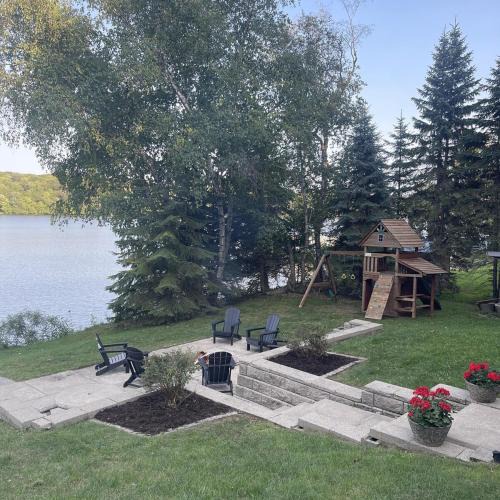 St. Joseph House | Lilac Retreat Lakefront with Sauna & Pickleball
