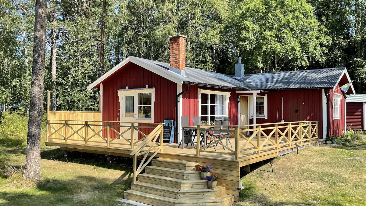 Bjurholm Cottage | Lillarmsjö-cottage, cottage with lake view.