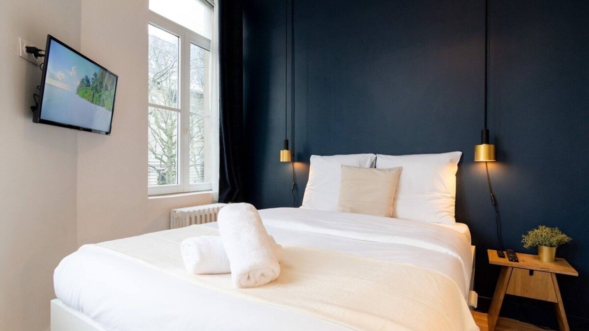 Historic Center Apartment | Lille: Studio Hypercentre
