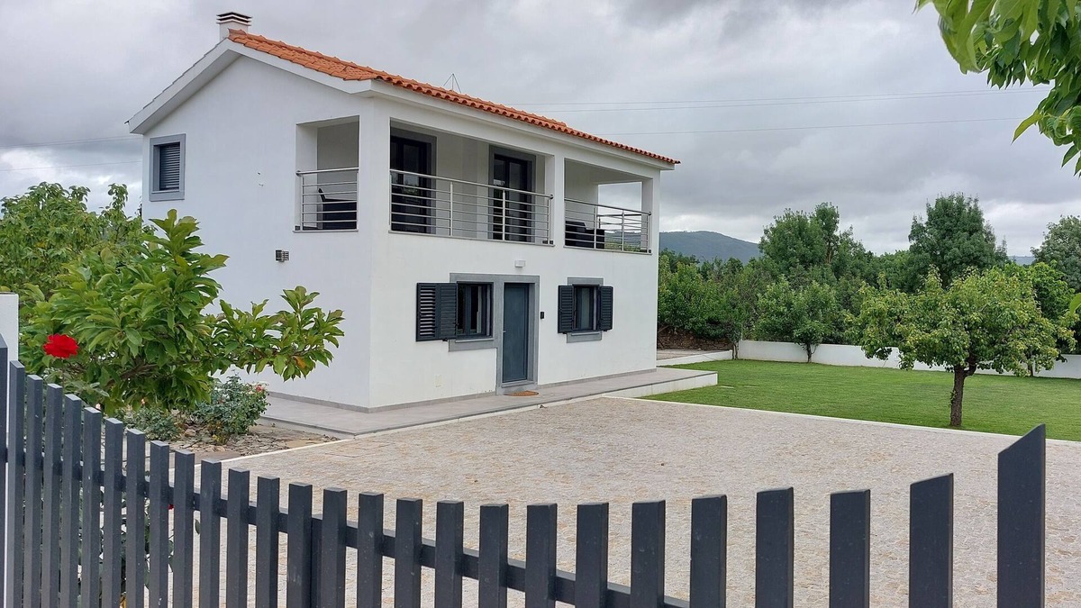 Penamacor Villa | Lily Batuca - Cheerful house with 3 bedrooms