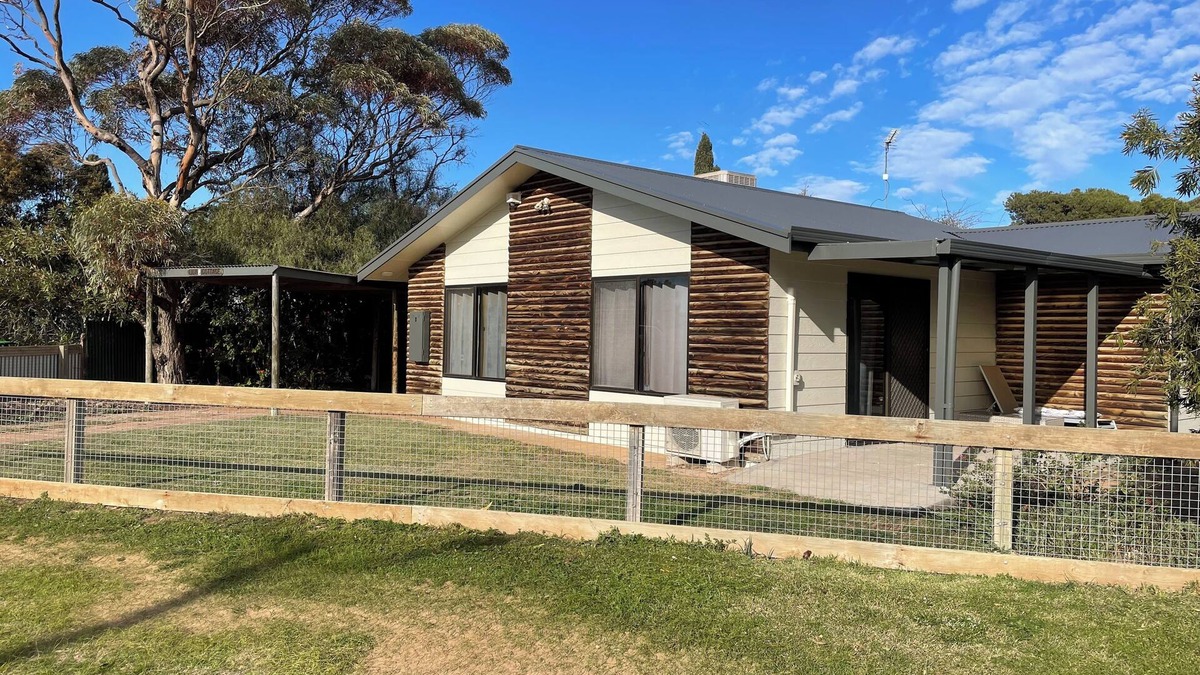 Port Hughes House | Lily Cottage, Port Hughes