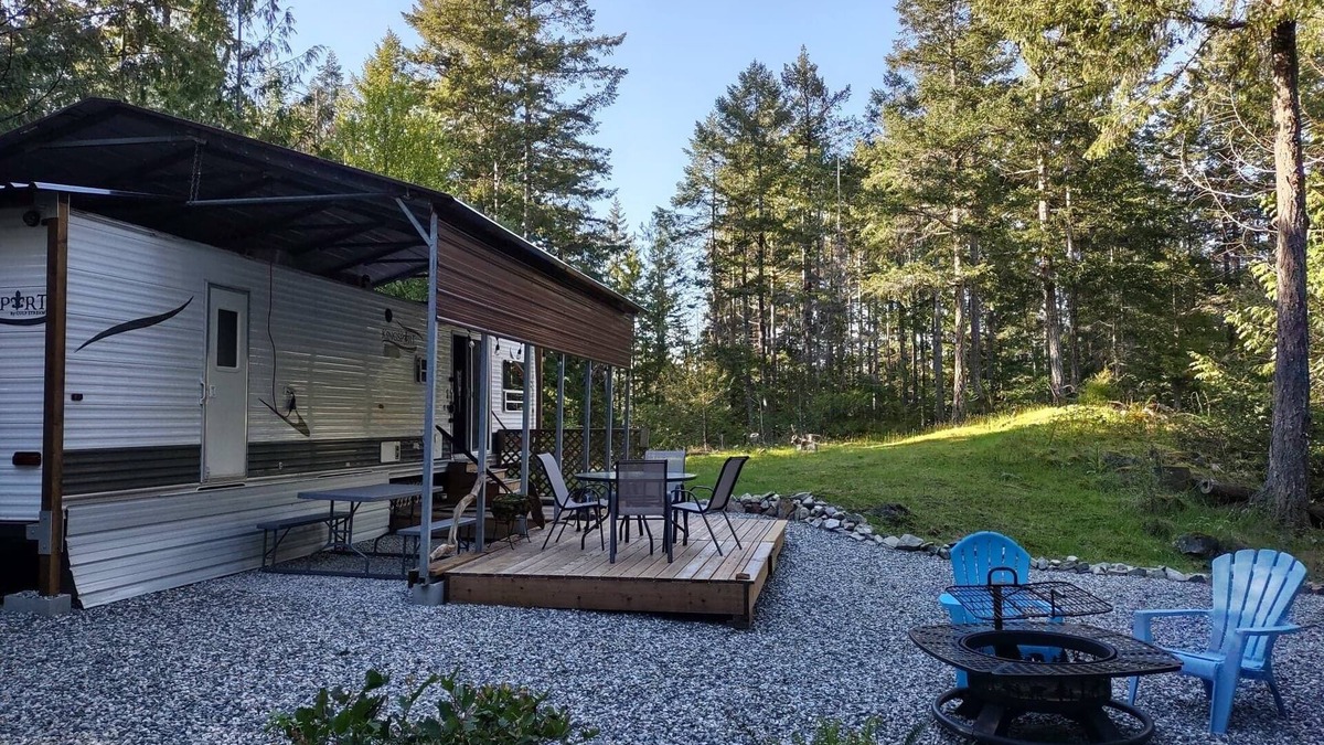 Madeira Park House | Lily Lake Rock RV surrounded by nature