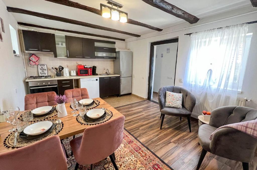 Cisnadie House | Lily's House