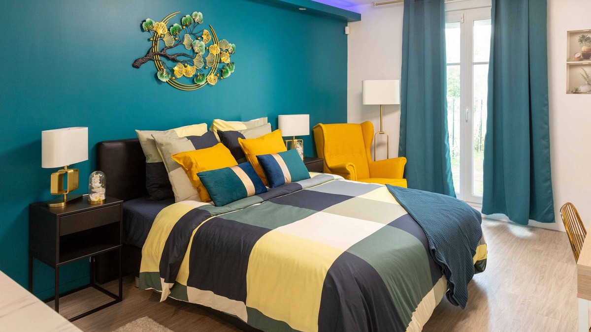 Saint-Pierre-du-Perray Apartment | LILYA House - at 5 min to Carré Sénart - Parking - Wi-Fi - Netflix - Prime