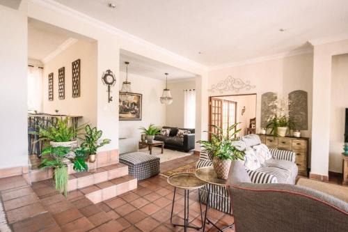 Moreleta Park House | LilyRose Bed & Breakfast