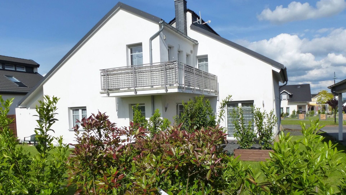 Dietkirchen Apartment | Limburg: TOP apartment 75 sqm with balcony in quiet vorz. location