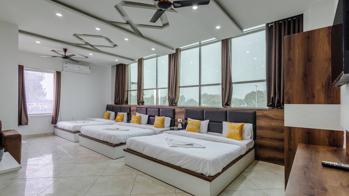 Vrindavan Hotel | Lime Tree Hotel and Banquet Vrindavan