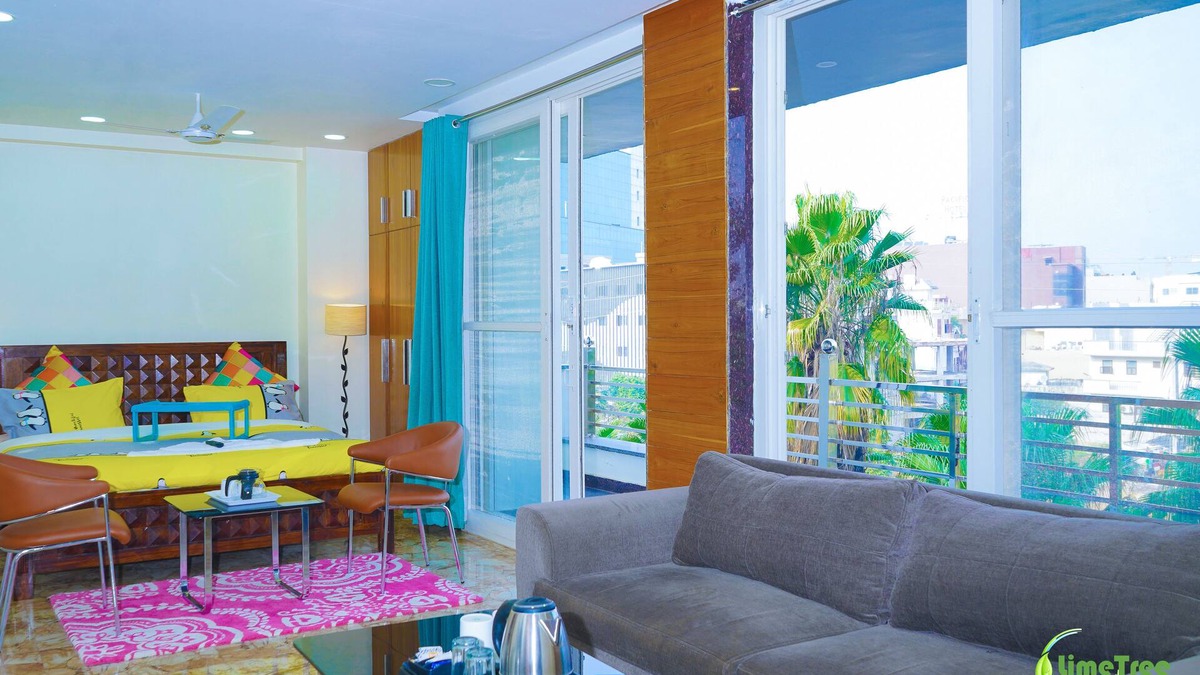 Sector 15 Hotel | Lime Tree Hotel Near 32nd Milestone