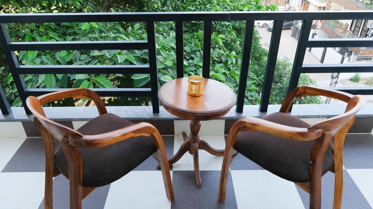 Gurugram Bed & Breakfast | Lime Tree Luxury 3Bhk Serviced Apartment