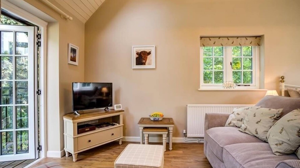 Burford Cottage | LIME TREE, romantic, character holiday cottage in Burford
