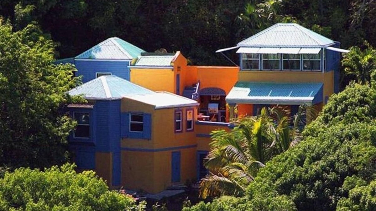 West End Villa | Limeberry House, easy walking to Longbay & Smugglers Cove, beaches