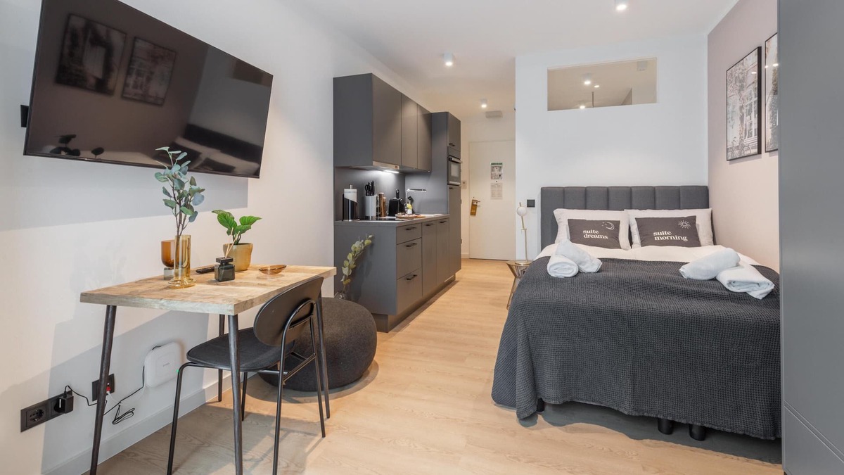 Innenstadtring Apartment | limehome Münster | Single Suite Comfort + Terrace