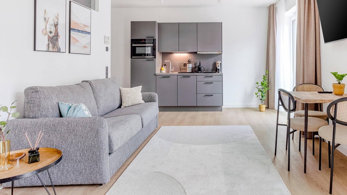 Innenstadtring Apartment | limehome Münster | Suite XL with Sofa Bed