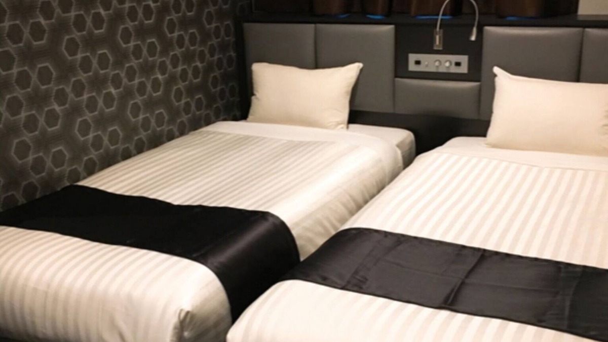 Hakataekihigashi Hotel | Limited number of rooms Cheapest plan 4 minutes w/Fukuoka Fukuoka