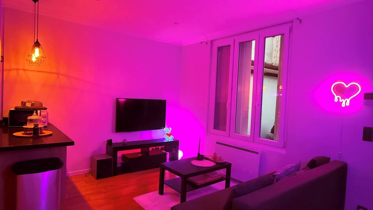 Le Perreux-sur-Marne House | LIMITLESS - Forbidden House