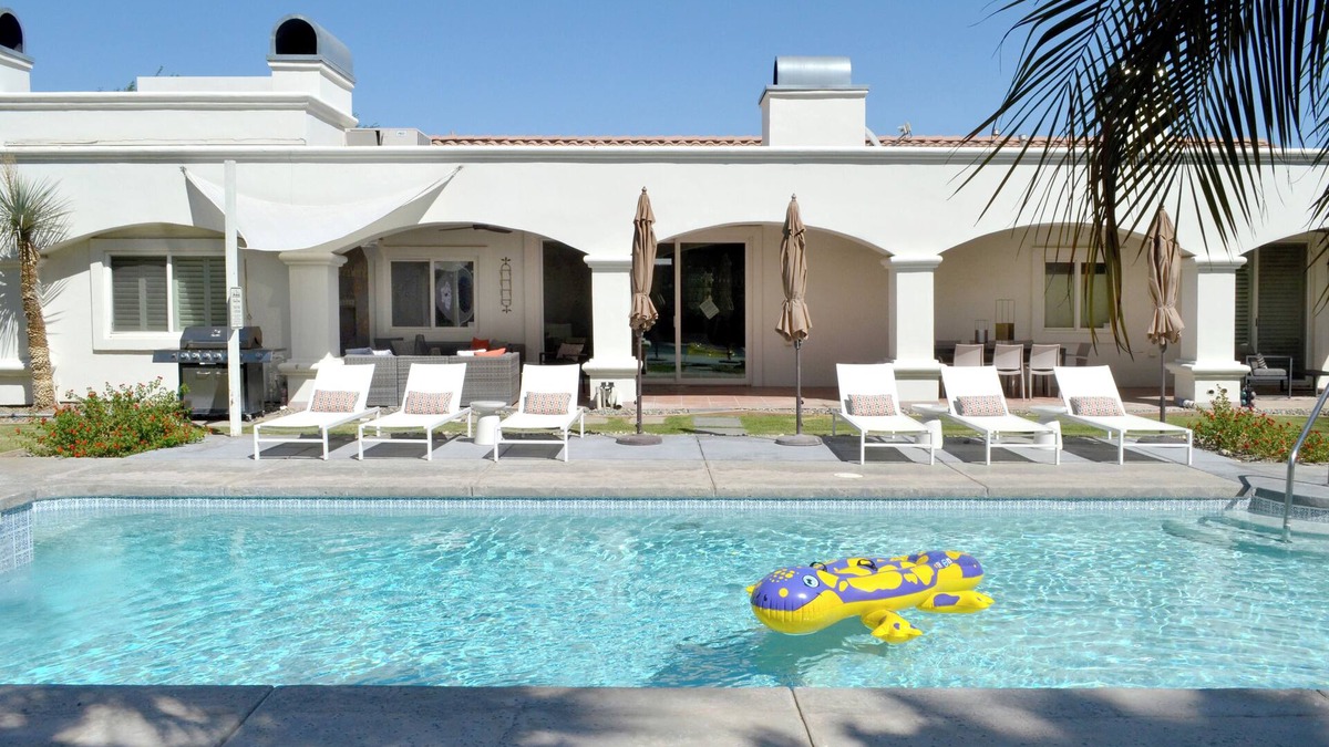 Racquet Club South House | Limonata Palm Springs/Family & Group Estate