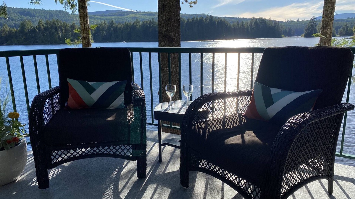 Shawnigan Lake House | Lincoln’s Lakehouse
