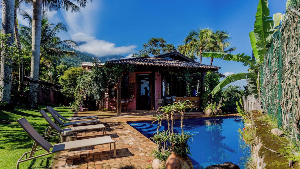 Feiticeira House | Linda Casa com Vista na Praia da Feiticeira! Com Café da Manhã!