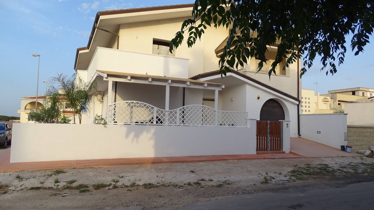 Felline Apartment | LINDA Holiday Home (Blue Apartment)