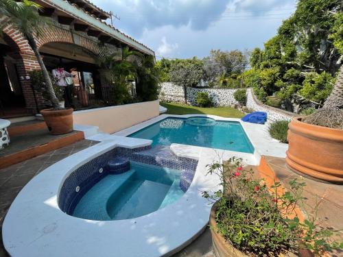 Cuernavaca Villa | Linda Villa al lado del Club de Tenis