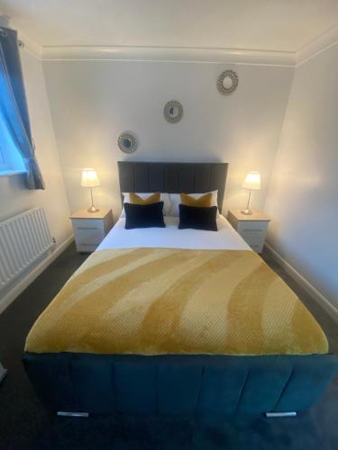 Branston House | Lingfield House - Spacious 3 Bed Home From Home in Burton