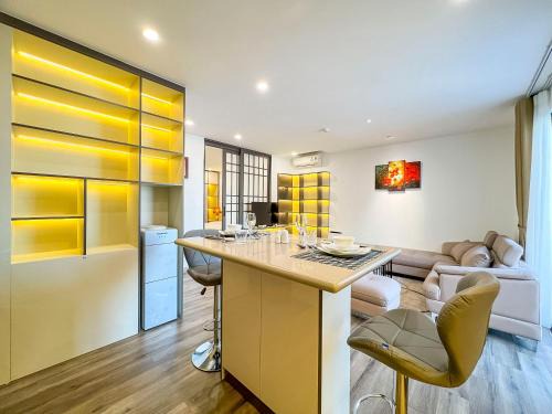 Cong Vi Apartment | Linh Lang - Căn hộ hiện đại