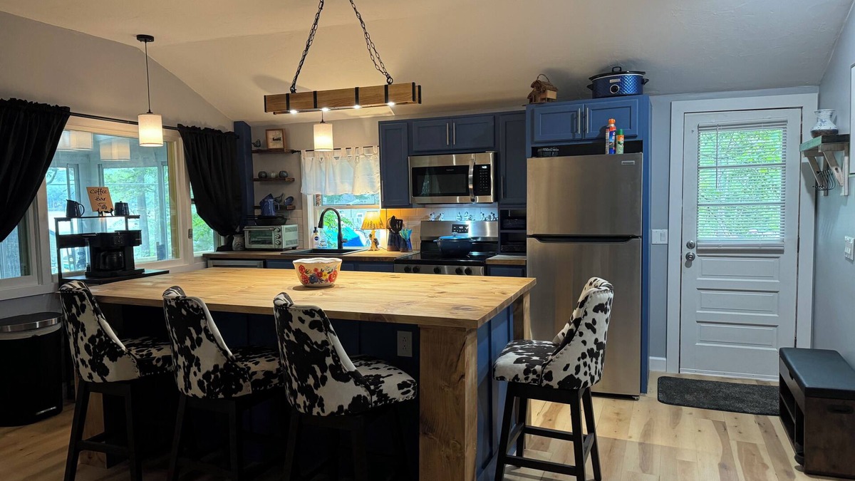 Gilmanton Cottage | Linkys cabin on Shellcamp lake in Gilmanton, perfect getaway!