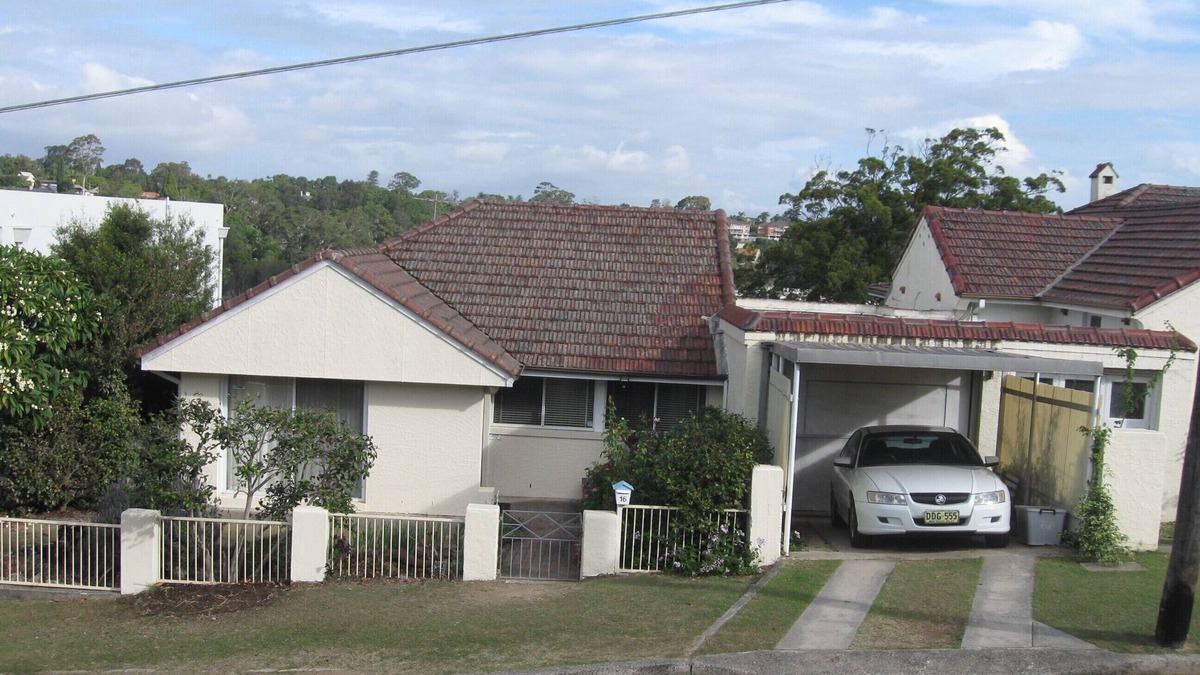 Linley Point House | Linley Point Harbourview 2 bedroom pet-friendly home with disabled facilities.