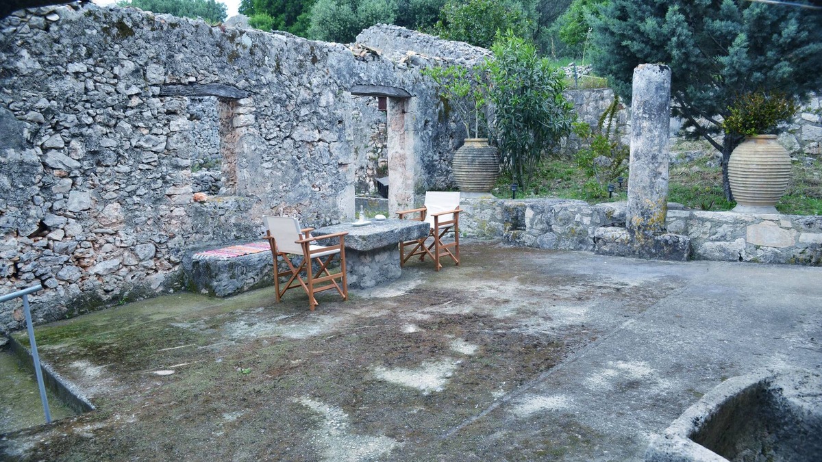 Korithi House | 'LIOTRIVI' (Λιοτρίβι) a traditional house in north Zakynthos