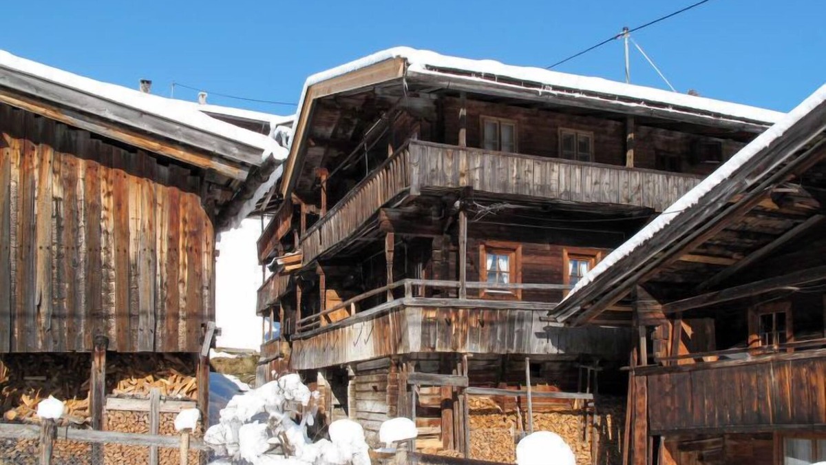 Vorderlanersbach House | Lippnerhütte by Interhome