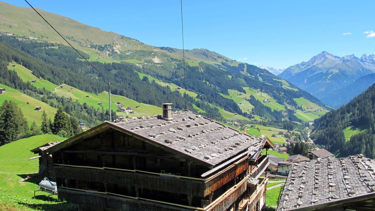 Vorderlanersbach House | Lippnerhütte by Interhome