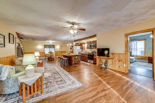 Lisle Apartment | Lisle Apt 4 Mi to Dorchester Lake!