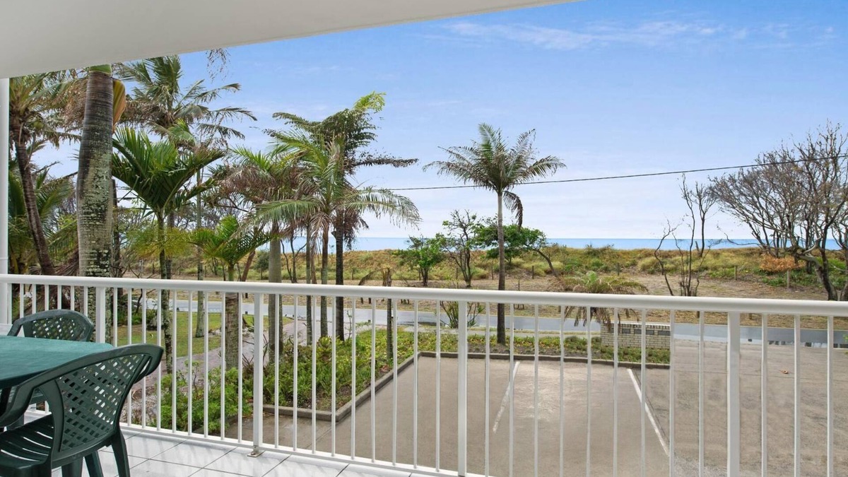 Woorim Apartment | LISTEN TO THE SURF from Rickman Pde, Woorim