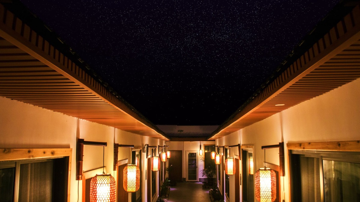 Yongding Hotel | Listening To The Rain Hall Inn