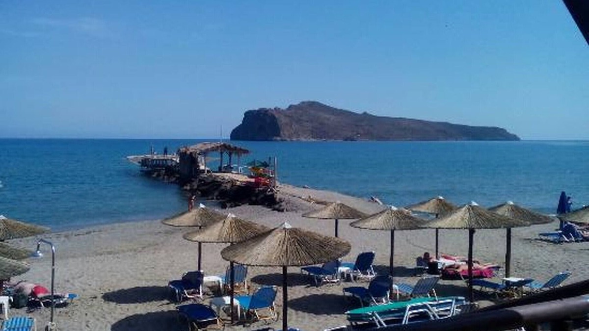 Agia Marina Apartment | Litinas Beachfront Apartment