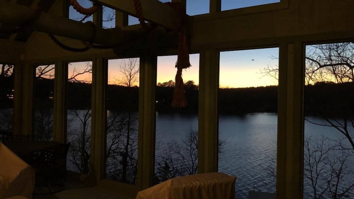 Piney Cabin | Little A-frame, Big porch on Lake Hamilton, Boat Dock, Deck, Fire pit, Kayaks