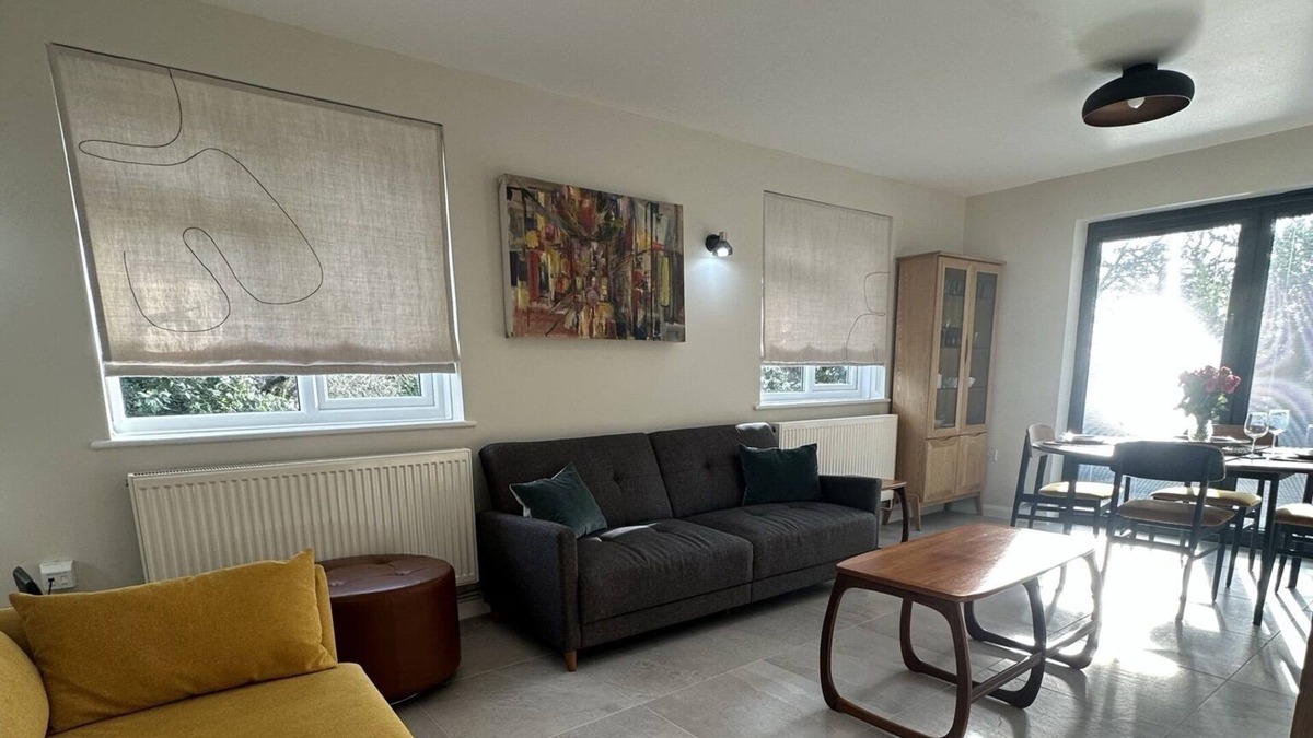 Broad Oak House | Little Acorns Bungalow Nestled just outside of City Centre