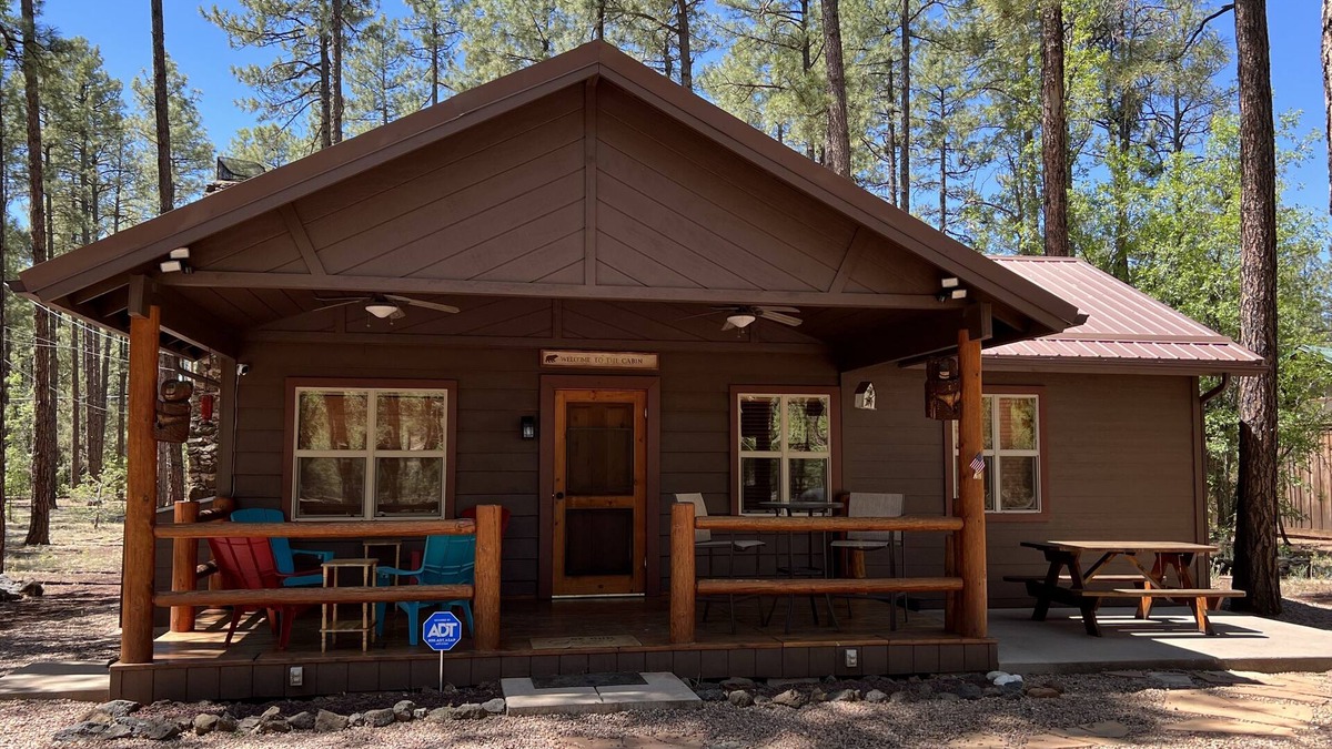 Pinetop-Lakeside Cabin | Little Bear Cabin, a cozy getaway!