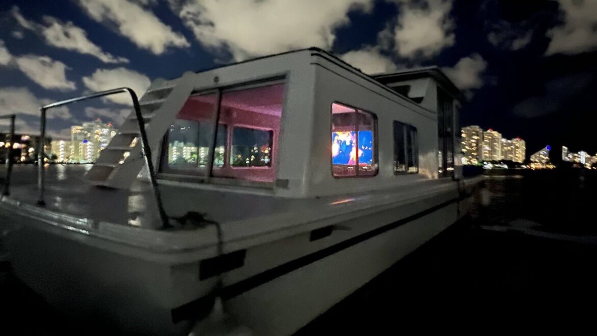 Aventura Boat Rental | Little beauty on the water