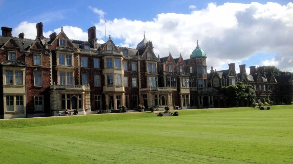 King's Lynn House | Little Birches, Roydon, Norfolk