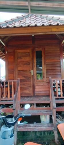 Gerung House | Little bird lodge