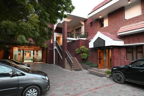Kanpur Hotel | Little Chef Hotel