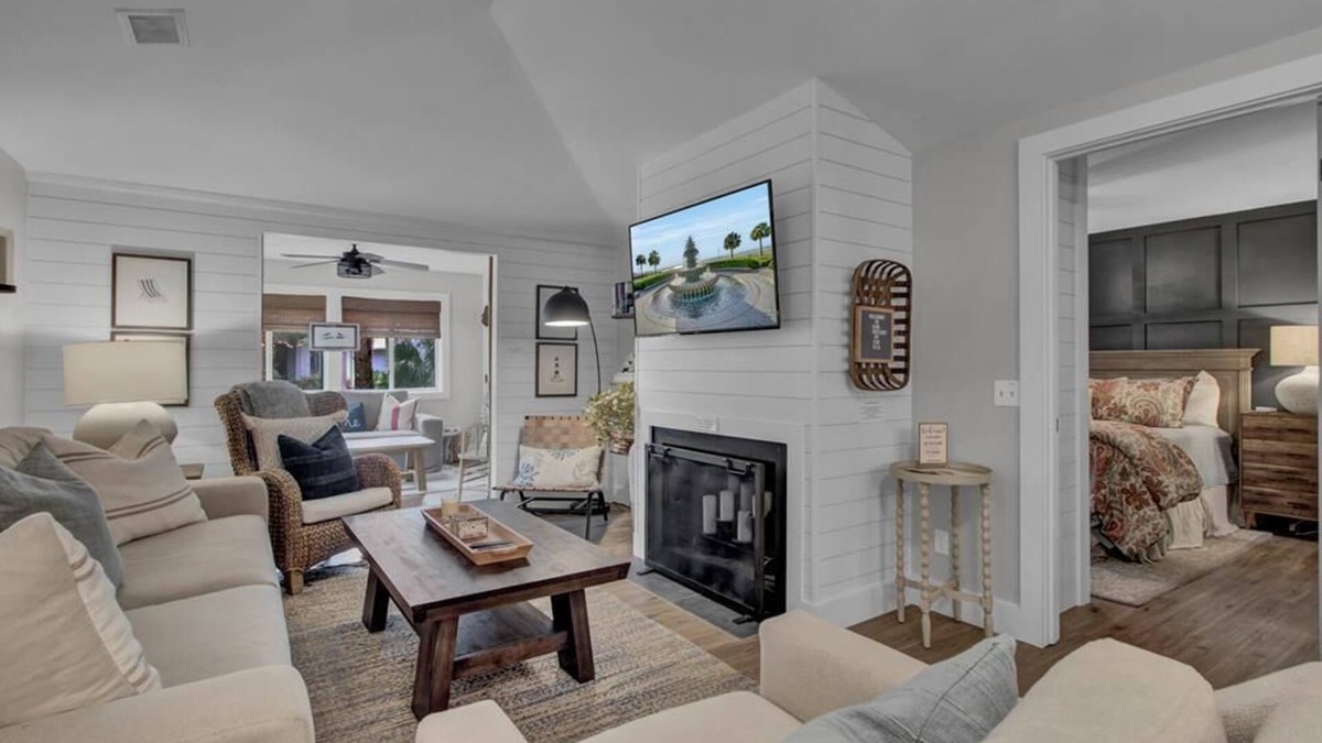 Twin Oaks Cottage | “Little Cottage by the Sea” at 5 Twin Oaks Lane|Simply the Best Cottage in Wild Dunes|Hot Tub|Imm.