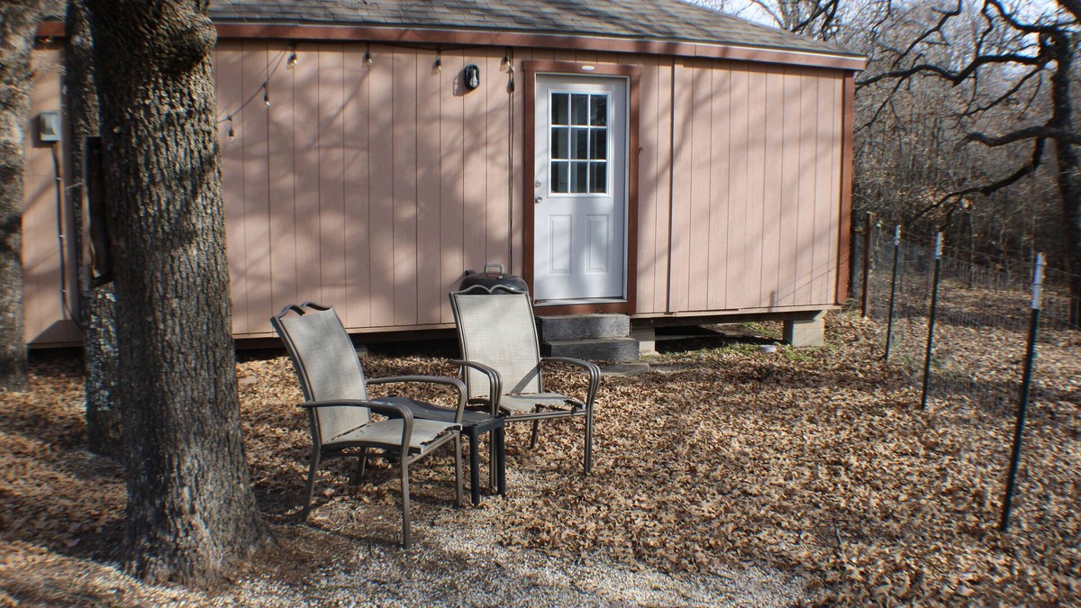 Perry Cabin | Little Country Cabin near Waco Surf