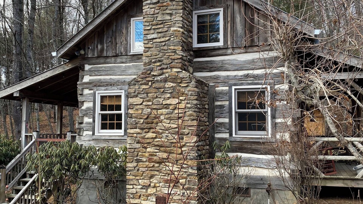 Fleetwood Cabin | Little Creek Cabin, 2 bedrooms, 1.5 Baths (Sleeps 4)